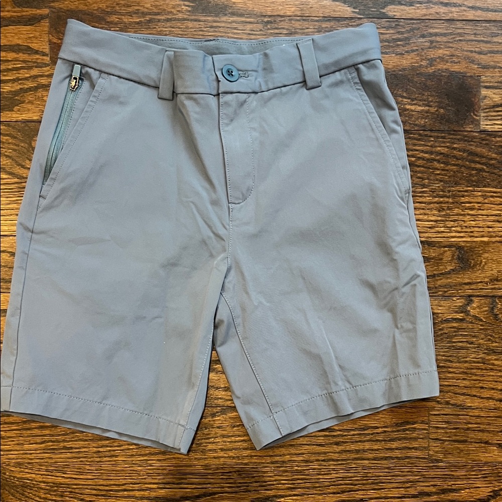 Boys Vineyard Vine performance shorts -12